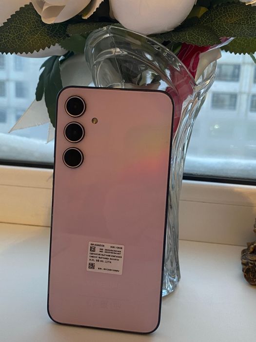 Самсунг телефон почти новая