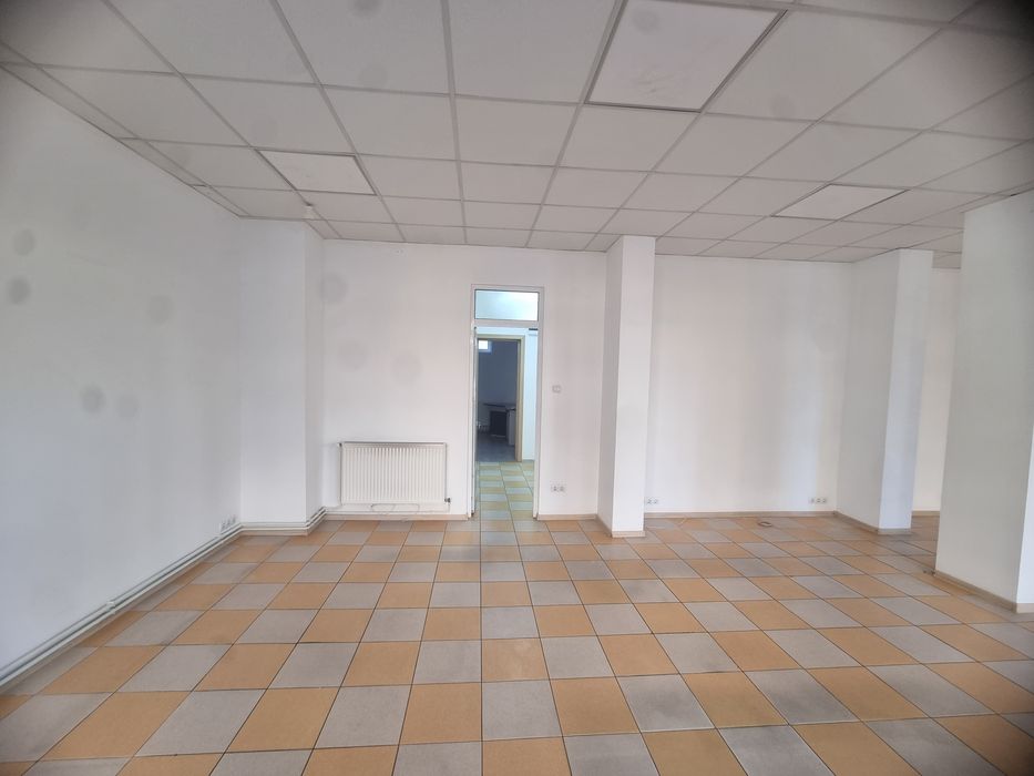 Spațiu comercial 82 mp,deschidere mare la stradă, Micro 12 Târgoviște
