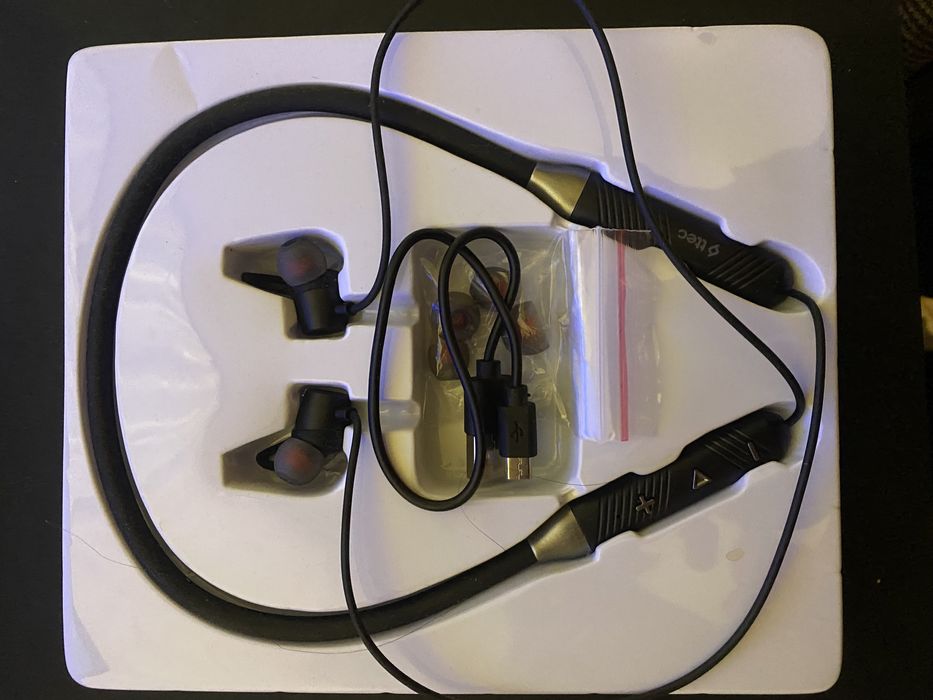 Бежжични слушалки