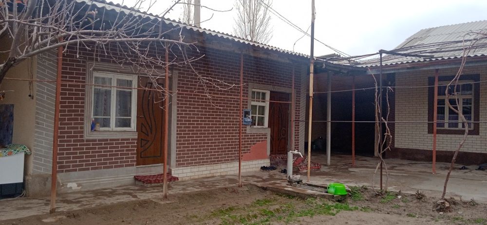 Uy sotiladi hamma hujjatlari bor