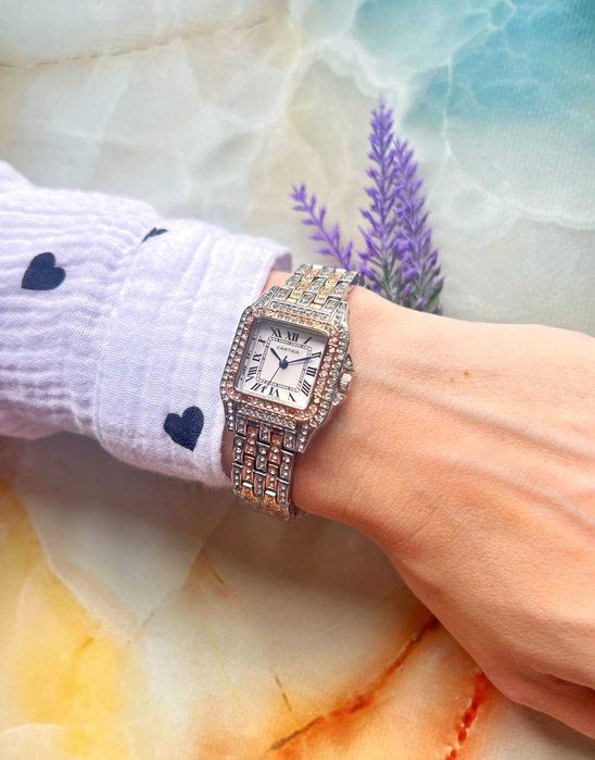 Ceas de mână damă Model 5 – Design Elegant – Cutie Cadou Inclusă