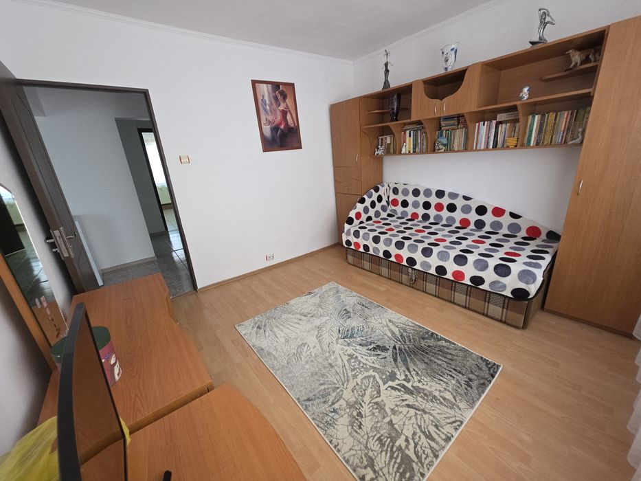 SUPER OFERTA - Ieftin - Apartament cu 3 camere modern si spatios  Gavana  Lumina, stradal