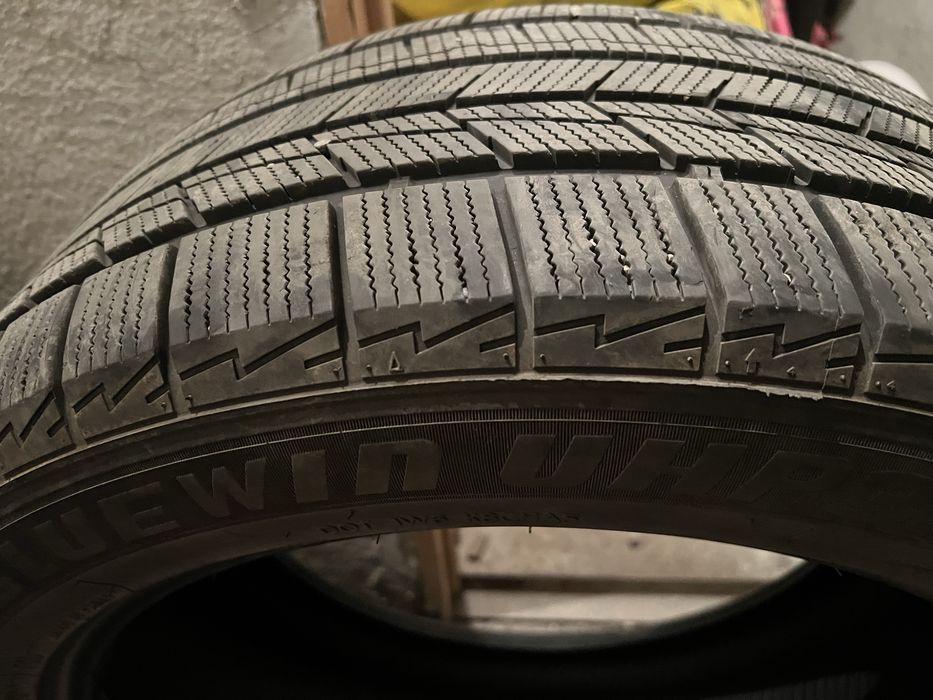 Всезони гуми M+S SUPERIA BLUEWIN UHP3 XL 275/45 R20