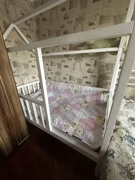 Продам Домик кровать