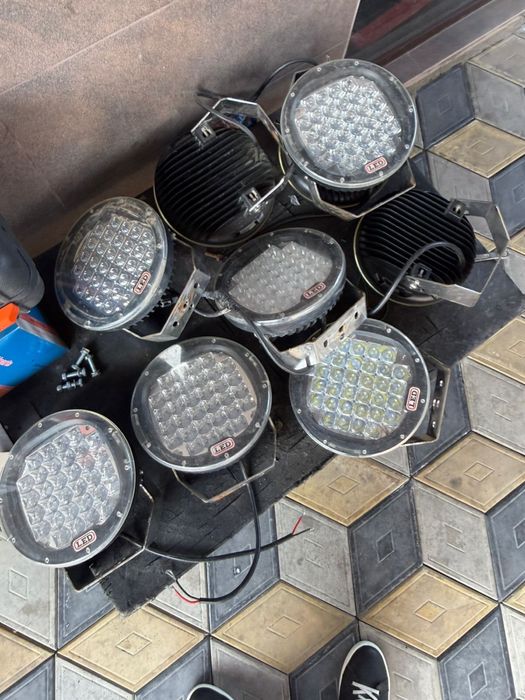 Круглая  лед led прожектор на авто