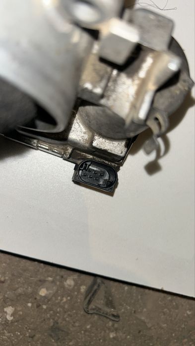 Дроссельная заслонка М112