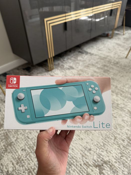 Продам Nintendo Switch