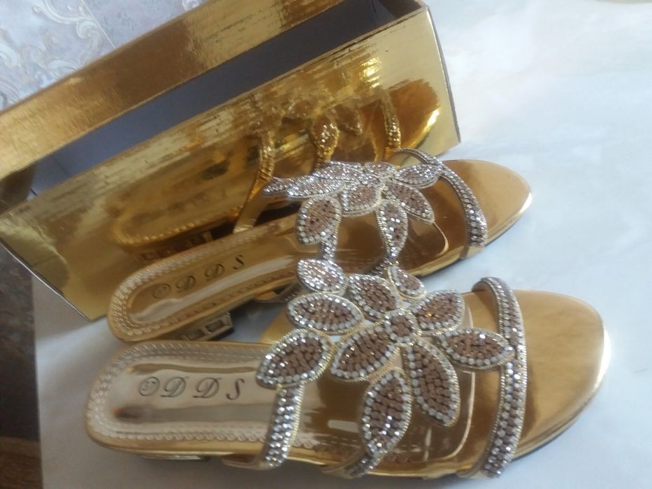 Срочно  Шлепки-басаножки на сарпо 37 разм.Индийские качественные,