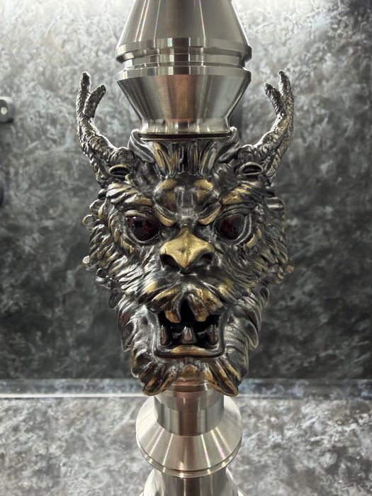 Maklaud Helios Di-Lun Gold Red Eyes