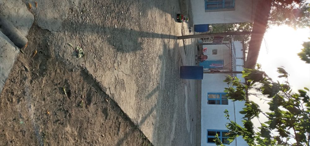 23 sotxli yer sotiladi