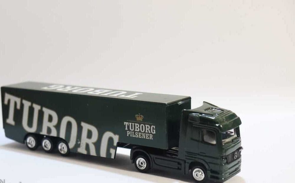 Модел камион 1/87 3броя тема Бира MACK  MERCEDES BENZ Ман Tuborg