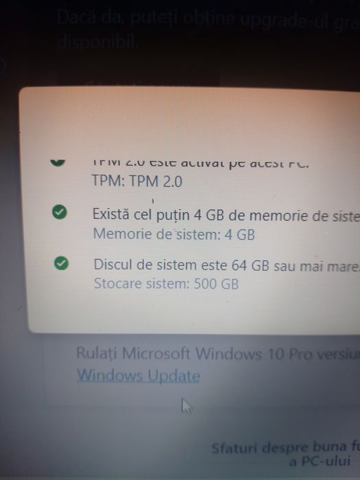 Vând laptop este în stare bună fo