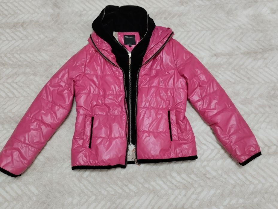 Куртка демисезонная в отличном состоянии