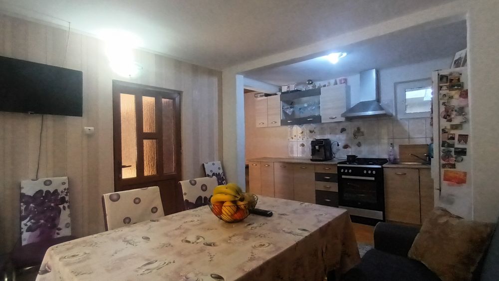 Casa de vanzare la 4 km de Târgu Jiu