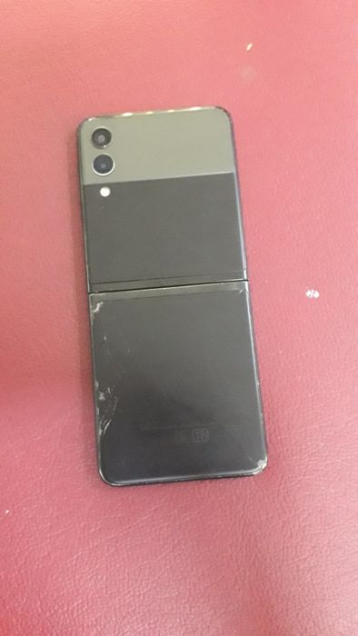 Samsung Galaxy Z Flip3 5G