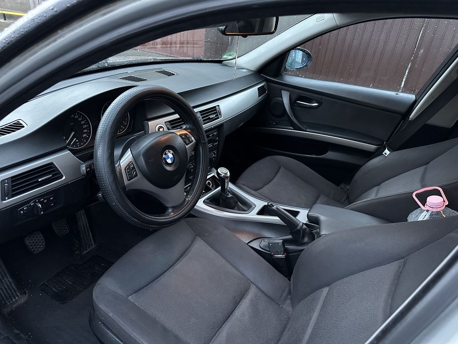 Bmw Seria 3 E90 320i Pret fix