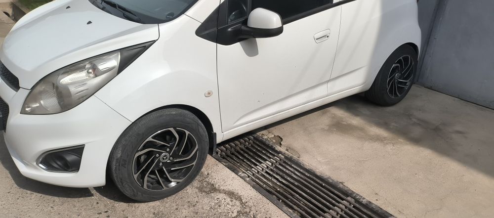 Sotiladi yokida zamen qilinadi