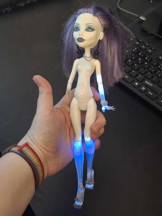 Обмен куклы Monster High