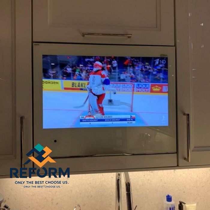 Установка Smart TV в кухонный гарнитур