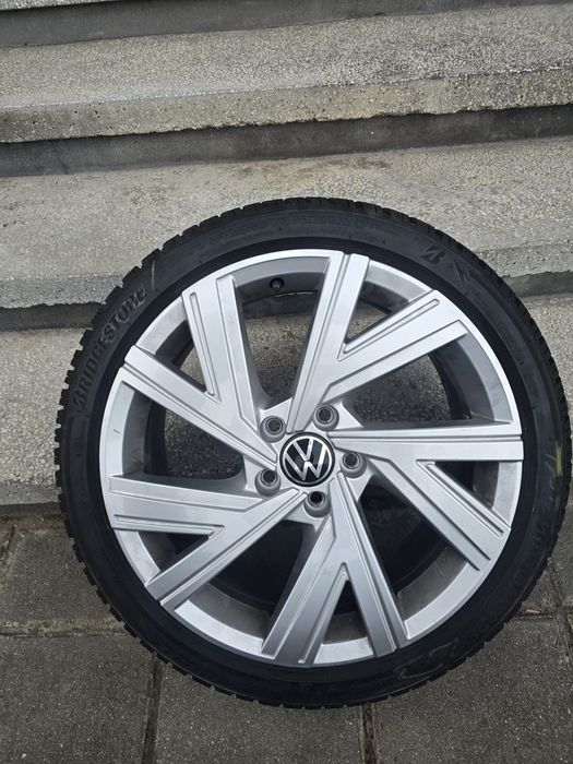 Чисто нови гуми с джанти