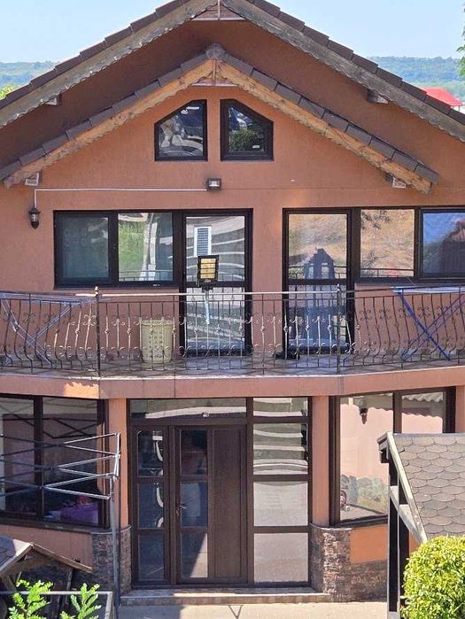 Casa -Vila zona Parc Romanescu