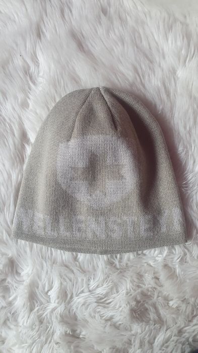 Caciuli Wellensteyn  UK,Canada