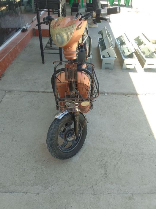 Skuter. arzon variant