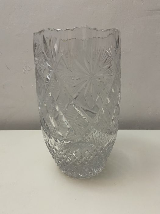 Продам хрустальные вазы