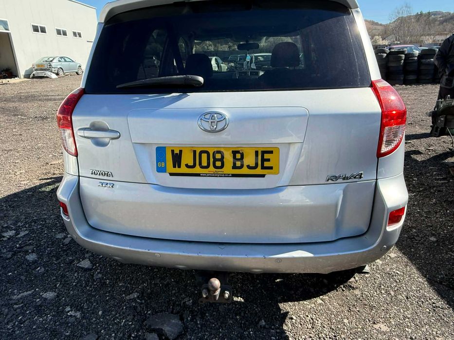 На Части Toyota Avensis Тойота Авенсис 2.0 vvt-i 147к.с Автомат