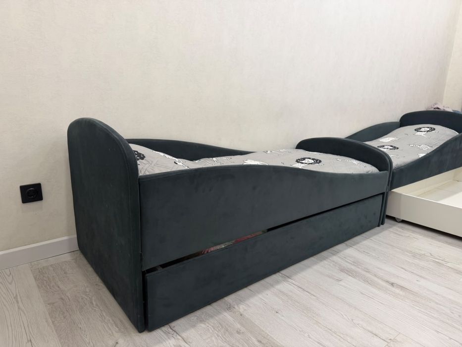 Продам 2 детские кровати
