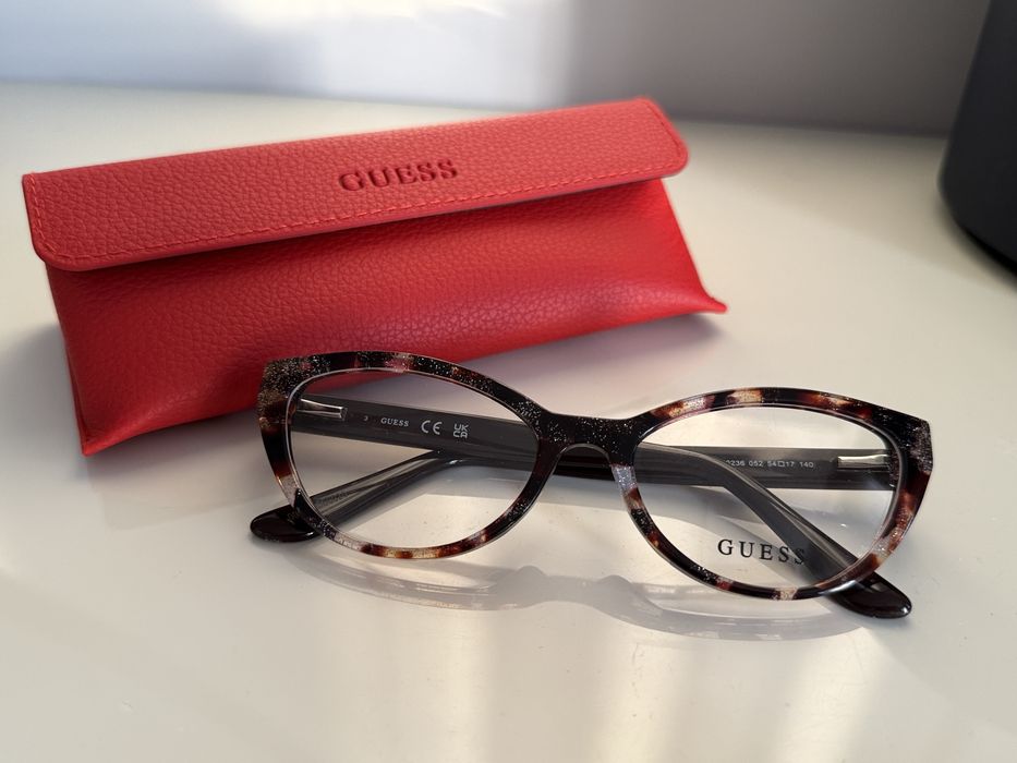 Диопртична рамка Guess