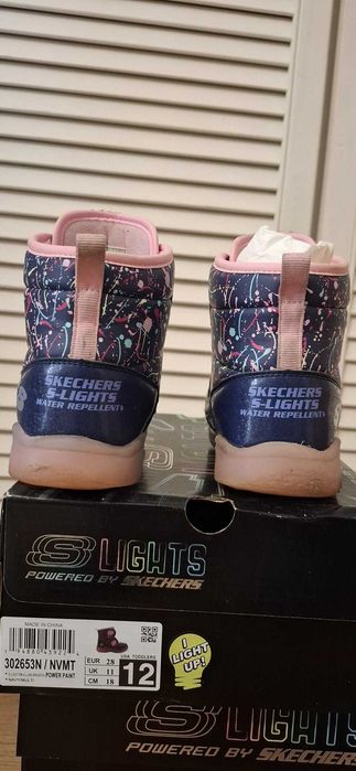 Cizme Skechers pentru fete marime 28 in stare buna