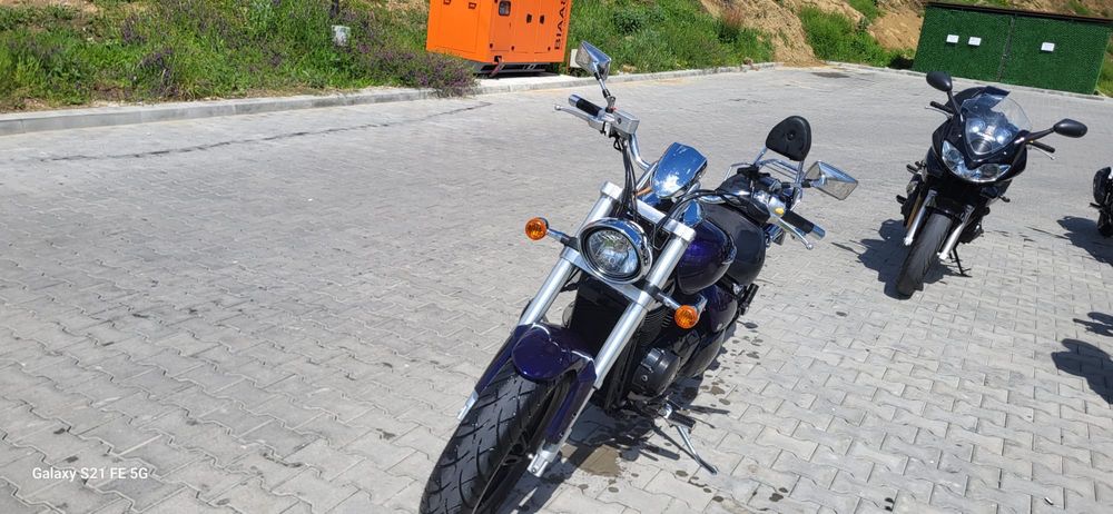 Suzuki intruder 800