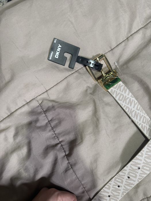 Колан DKNY с две лица