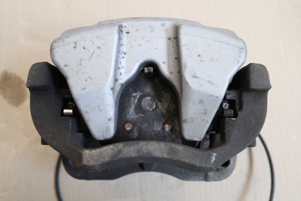 Преден ляв спирачен апарат БМВ Г20 Г22 Г26 Г30 Г01 Г29