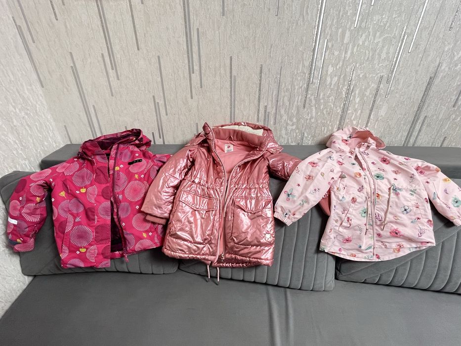 Продам курточки для девочки все за 5000 тг