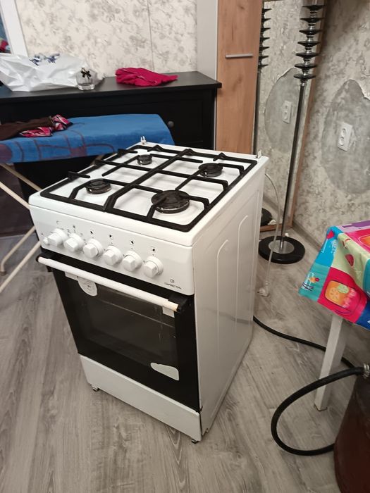 Продаю плиту Greta