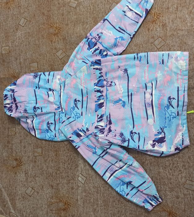 Недорого ветровка+дождевик на девочку