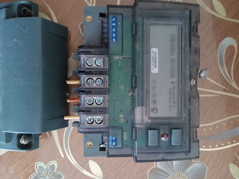 электросчетчик и автоматы для электросчетчика