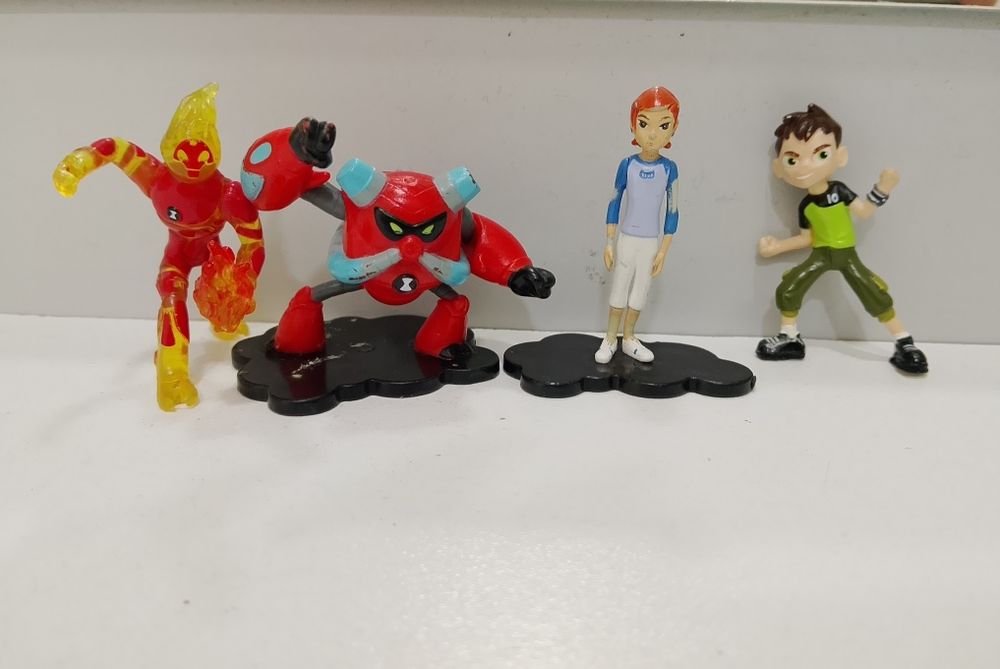 Малки колекционерски  фигурки на Бен 10 Ben 10
