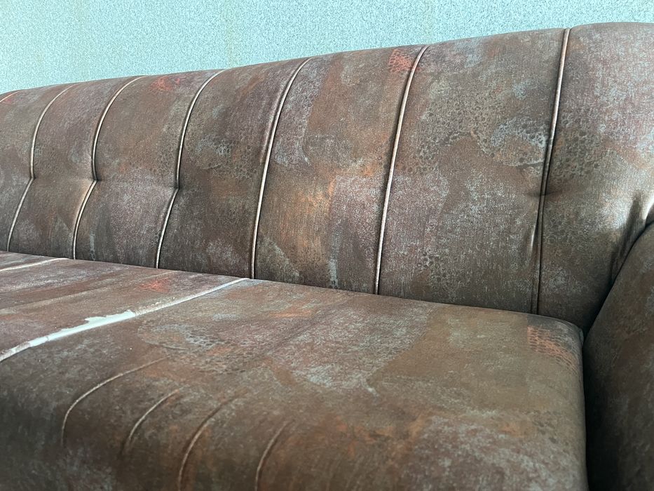 Тапициран разтегателен диван