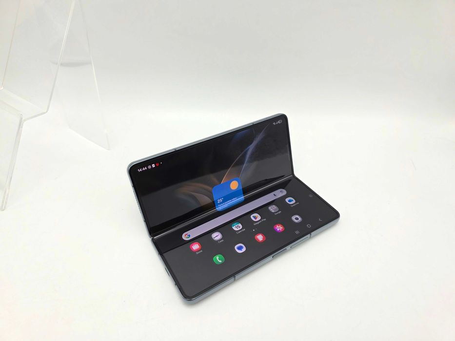 Samsung Fold4 Black 256GB 12GB Ram DualSim Neverlocked Stare Buna