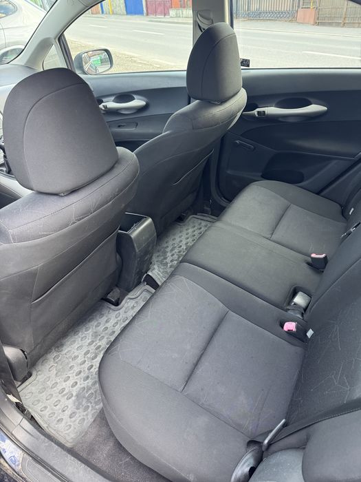 Vand Toyota Auris 2007 1.4 VVT-i