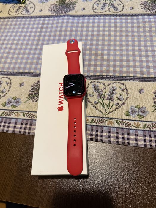 Продавам Apple watch s9 45mm product red
