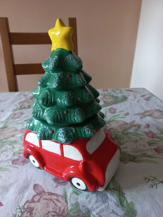 Буркан за сладкиши / Cookie jar