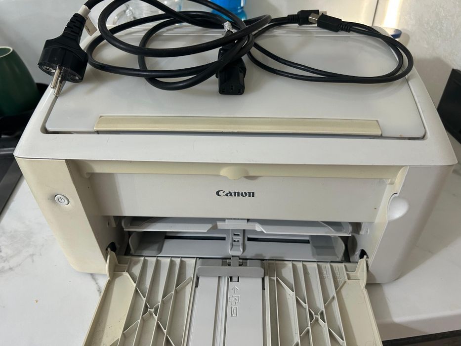 Продаётся принтер Canon LBP3010