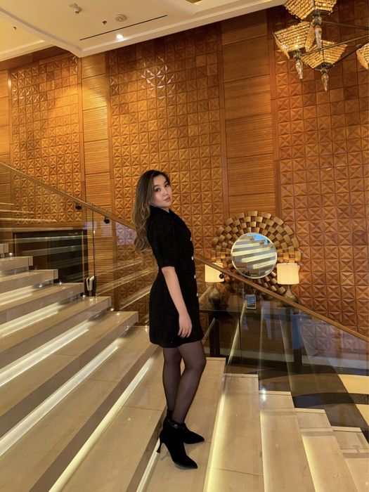 Платья вечерние