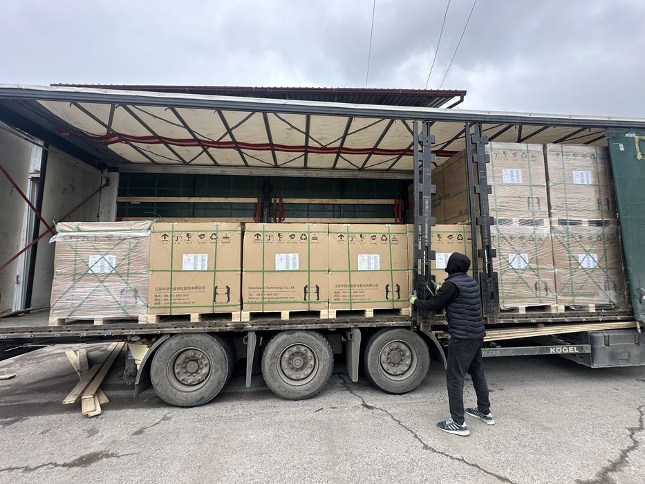 Quyosh panellari / Cолничные панел