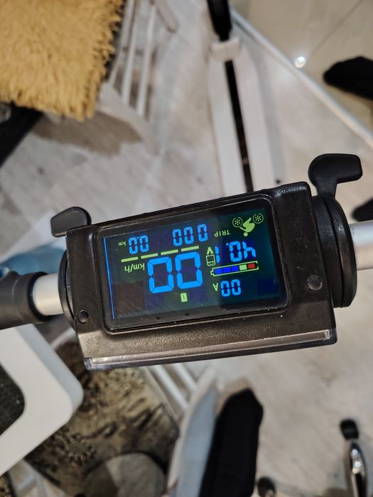 Trotineta Electrică Kugoo 25Km/H