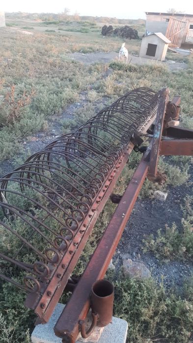 Трактор продам т16.